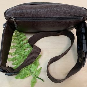 Longchamp Paris Leather Le Foulonne Belt Bag